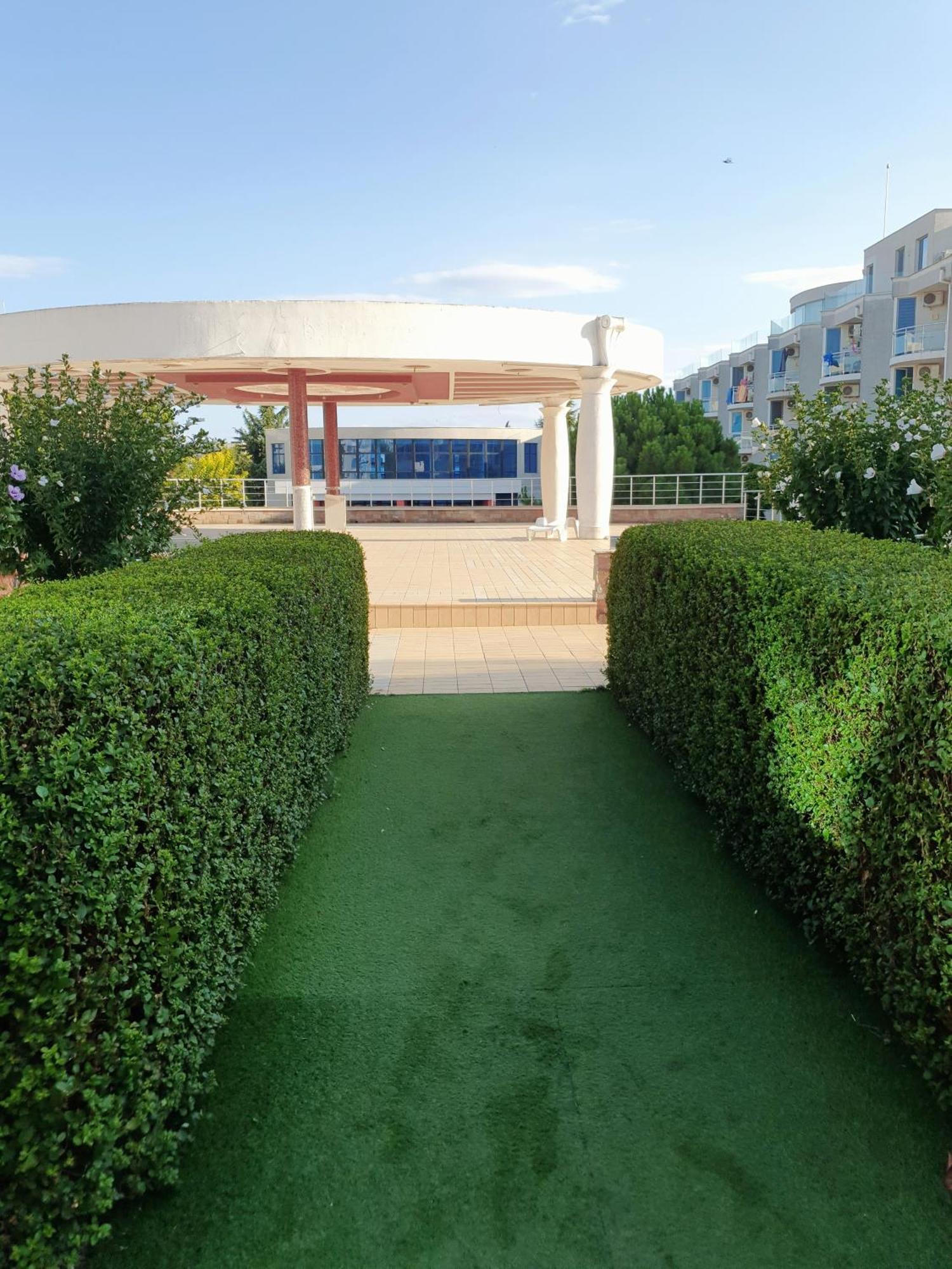 Elena'S Lux Aparthotel - Town & Sea View - Atlantis Spa Sarafovo Eksteriør billede